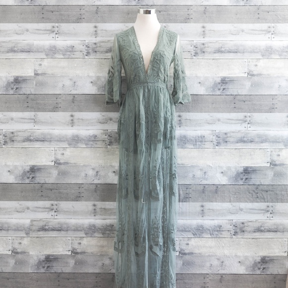 Dresses & Skirts - ‘Amelia’ Lace Maxi Dress